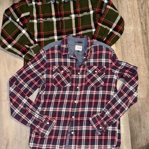 LOT OF‎ 2 FLANNEL SHIRTS- size 14/16 - Picture 1 of 10